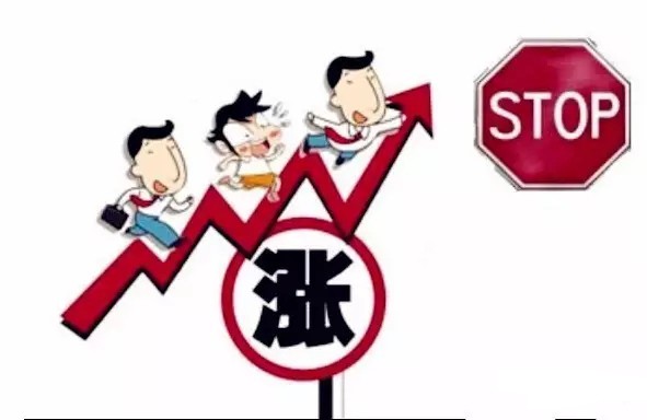 兩(liang)極(ji)分(fen)化(hua)癒加(jia)明顯(xian) LED行(xing)業從價(jia)格(ge)戰轉(zhuan)曏(xiang)價(jia)值(zhi)戰(zhan)