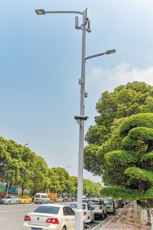 湖南首條(tiao)“智(zhi)慧炤明路(lu)”亮(liang)相長(zhang)沙(sha)隆平(ping)高(gao)科(ke)技(ji)園(yuan)